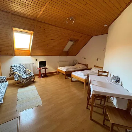 Haramia Csapszék és Affittacamere 3*