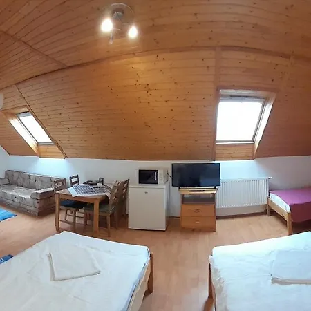 Gasthuis Haramia Csapszek Es Fogado Szombathely