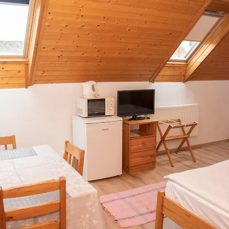 Haramia Csapszek Es Fogado Gasthuis 3*