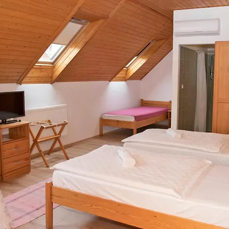 Haramia Csapszek Es Fogado 3*