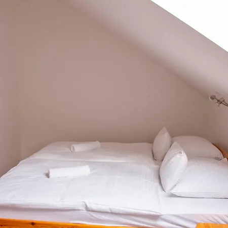 Gasthuis Haramia Csapszek Es Fogado Szombathely