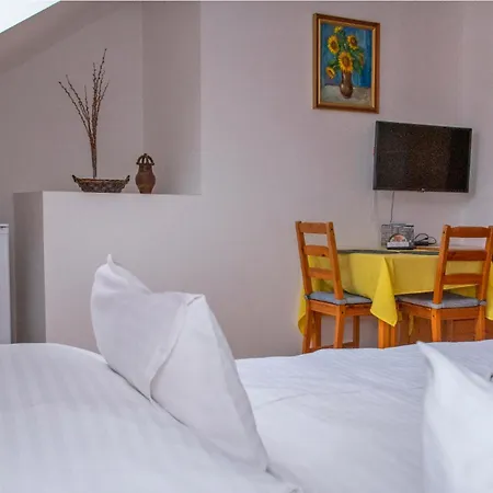 Haramia Csapszek Es Fogado Gasthuis 3*