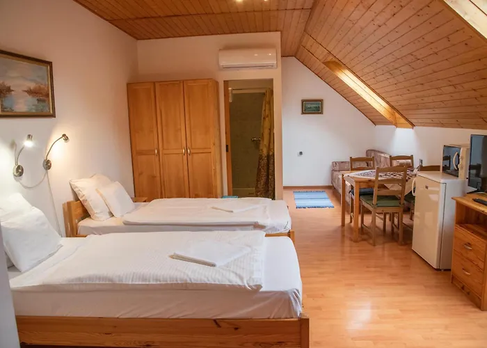 Haramia Csapszek Es Fogado 3* Szombathely