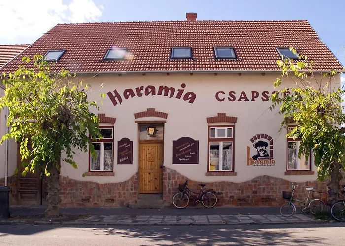 Pensjonat Haramia Csapszek Es Fogado Szombathely
